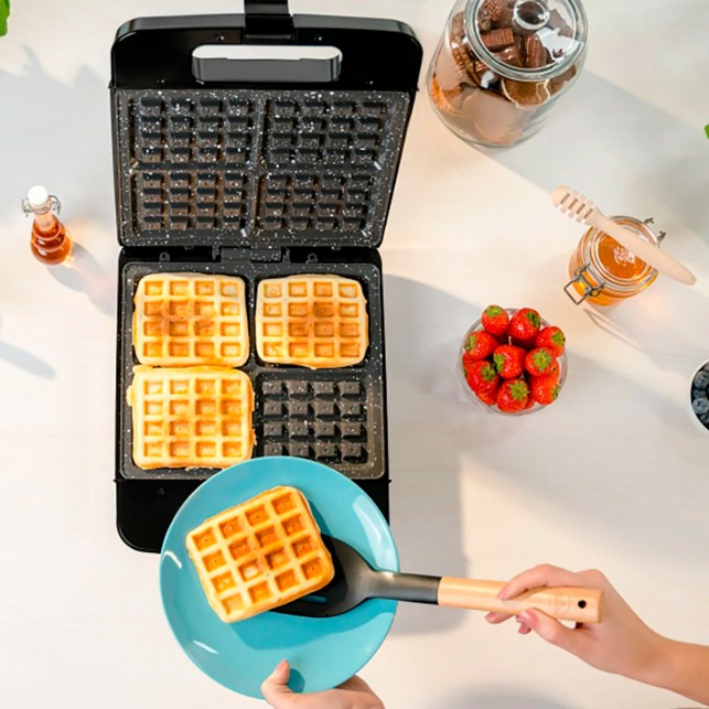 Сандвич мейкер ZELMER ZWM0001 BLACK